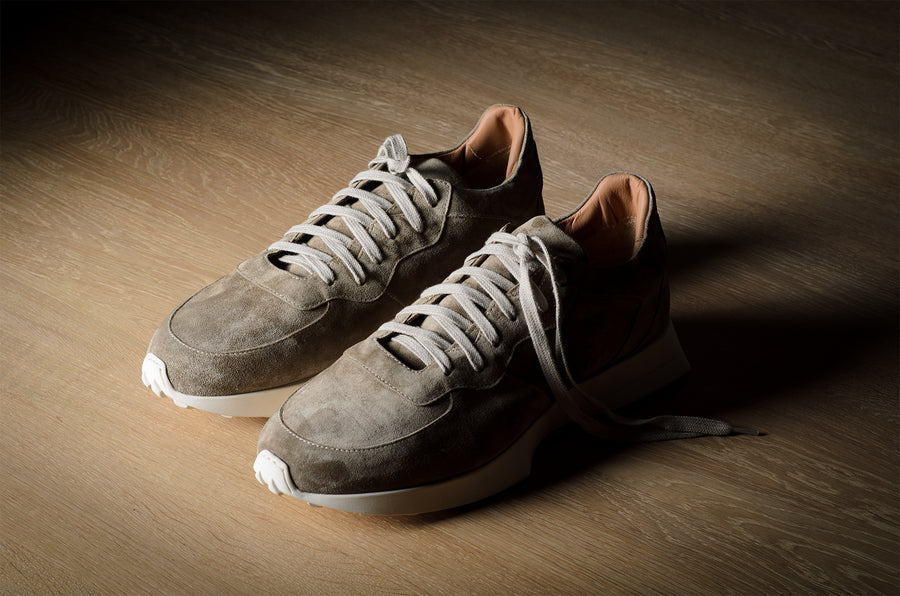 R1 Sneaker . Sage Suede