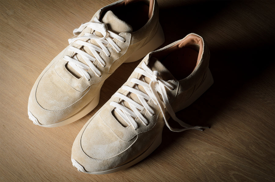 R1 Sneaker . Sand Suede