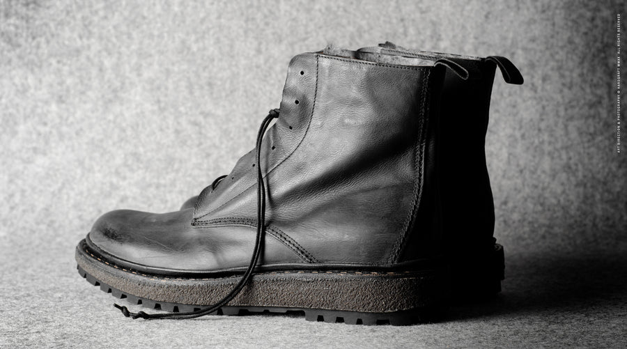 Big Boots . Dusty Black – hardgraft