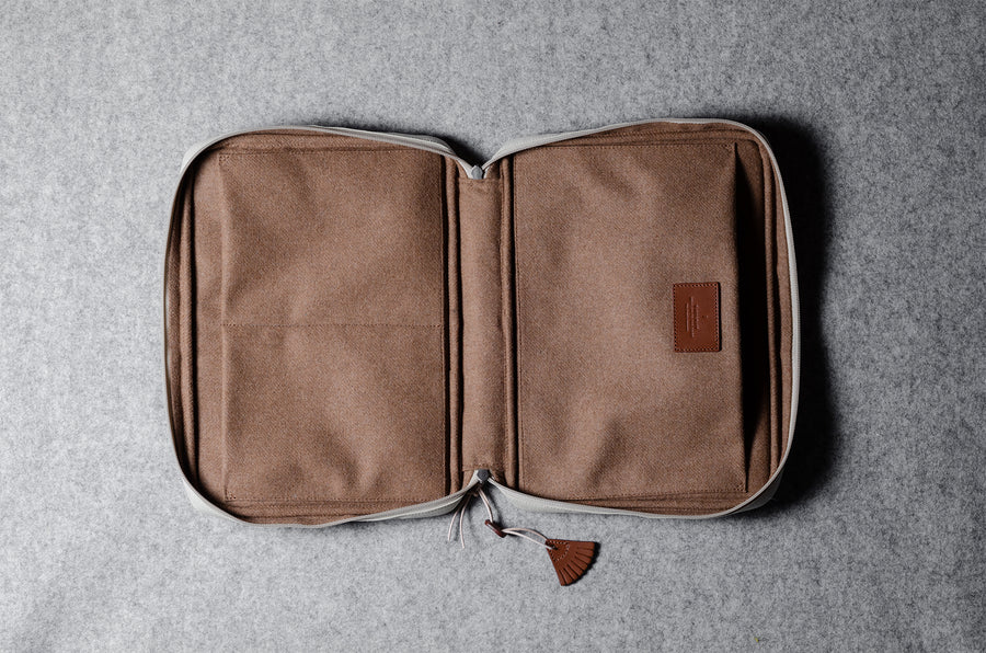 Proper Laptop Bag . Natural
