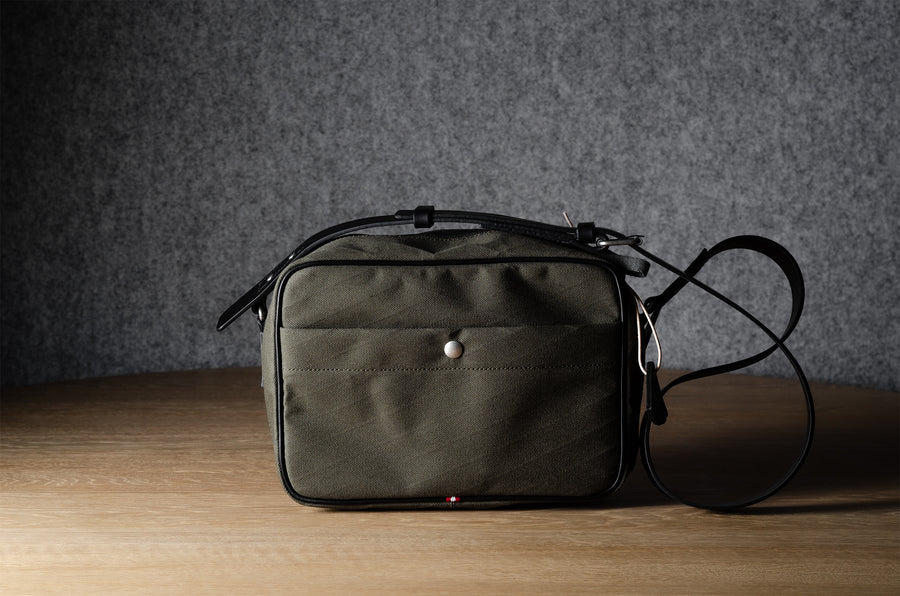 Regular Crossbody Bag . Forest