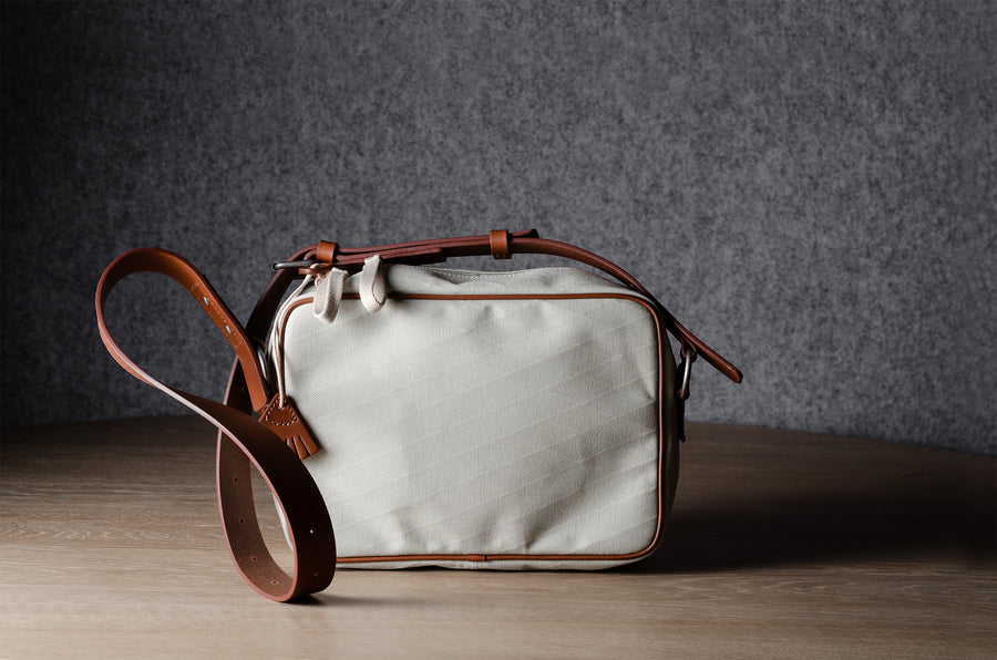 Regular Crossbody Bag . Natural